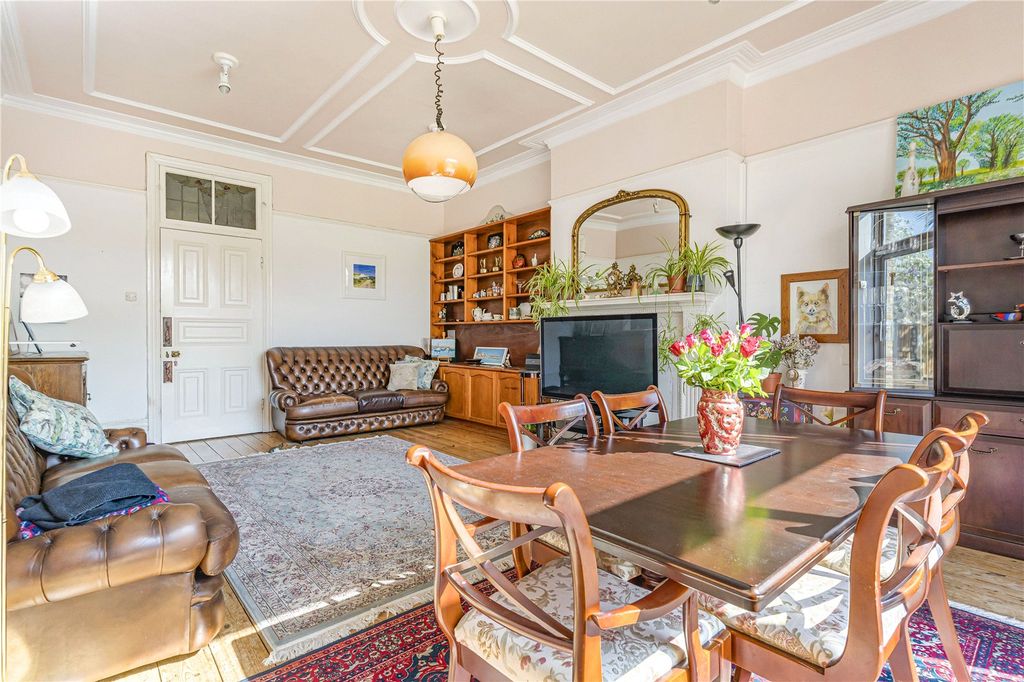 Property photo 3 of 15 Reception Space
