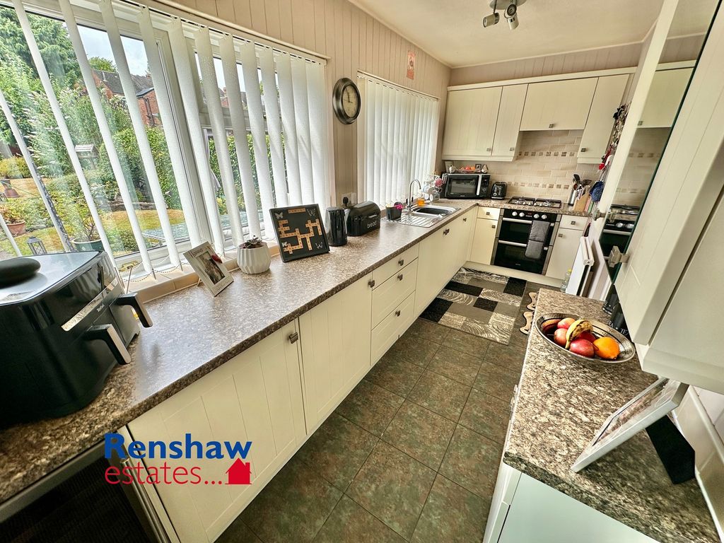 Property photo 3 of 16 K (3)