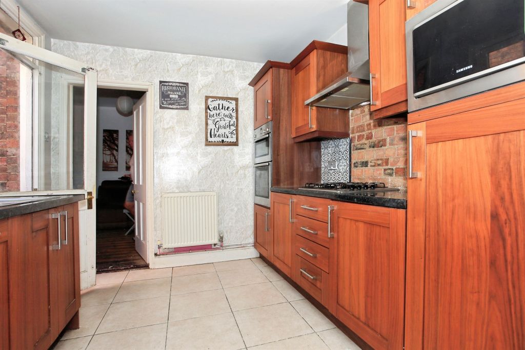 Property photo 3 of 19