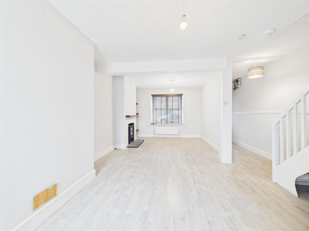 Property photo 3 of 14 Cam05474G0-Pr0037-Still002.Jpg