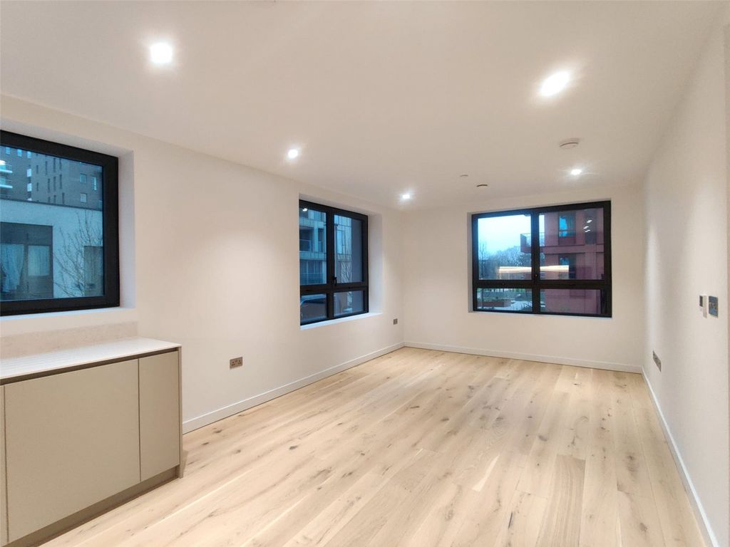 Property photo 1 of 9 Picture No. 17