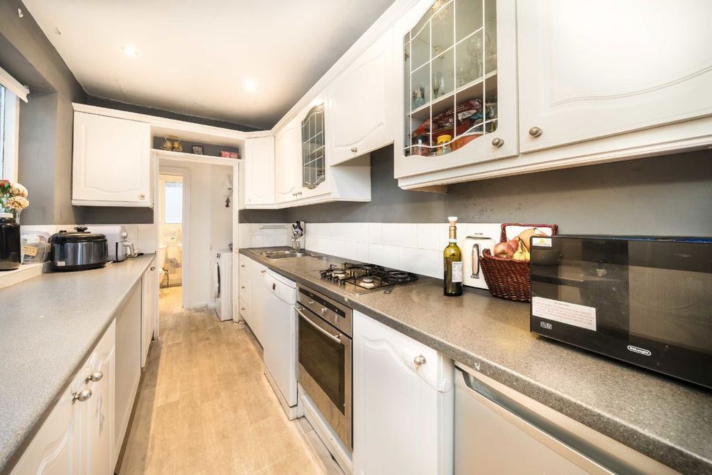 Property photo 3 of 7