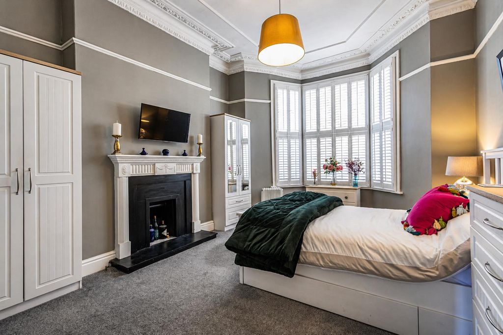 Additional image 7 of 2 bed flat for salePlasturton Avenue, Pontcanna, Cardiff CF11