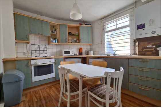 Property photo 1 of 5