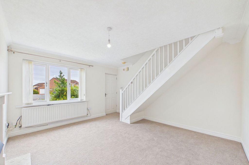 Property photo 3 of 11