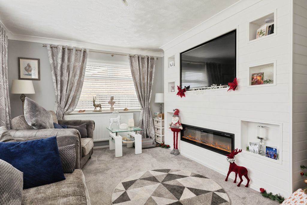 Property photo 2 of 20 Pbox-Img.Jpg