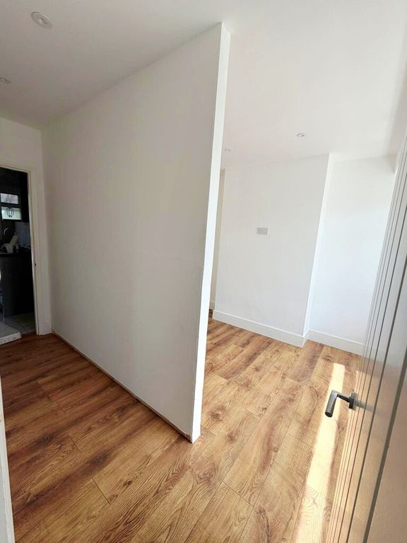 Property photo 3 of 13 6.Jpg