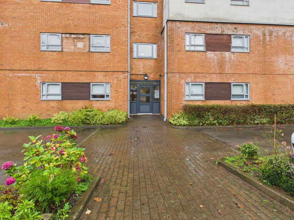 Property photo 1 of 12 Cam03729G0-Pr0176-Still012