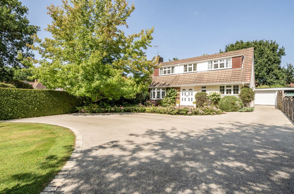 Property photo 1 of 17 1335977-3-689F15E...