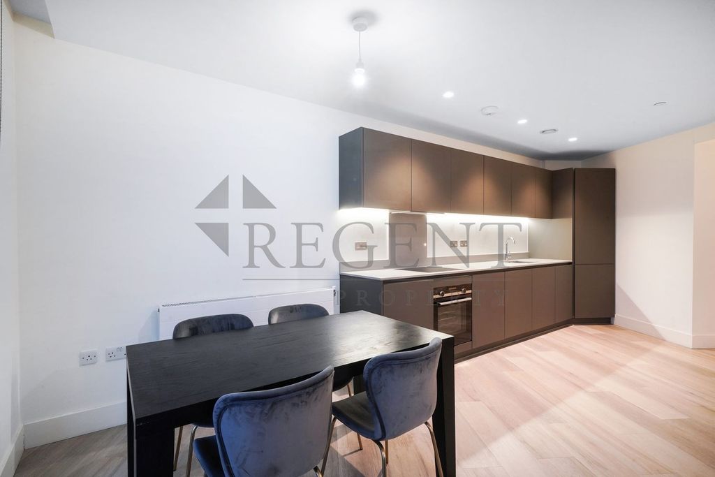 Property photo 2 of 9 Dining Area