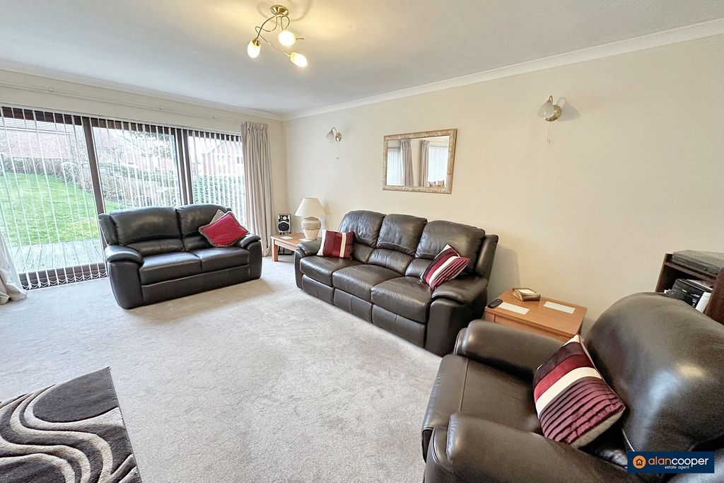 Property photo 3 of 20 3873685