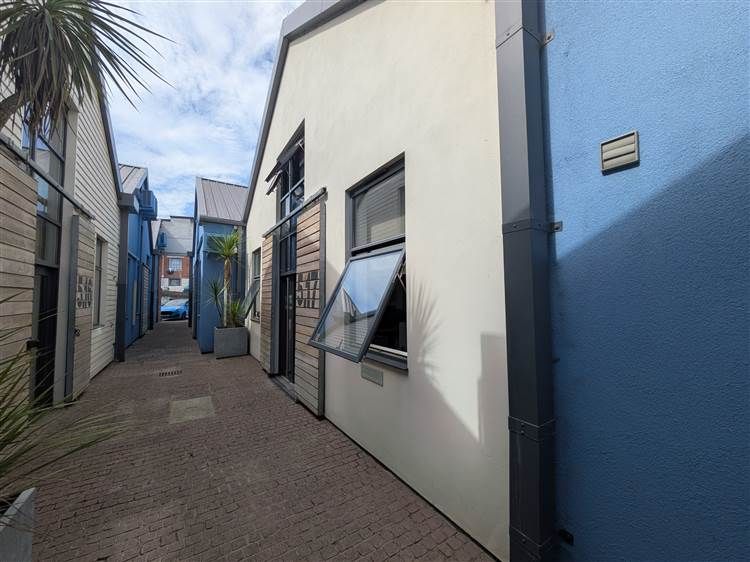 Property photo 2 of 3