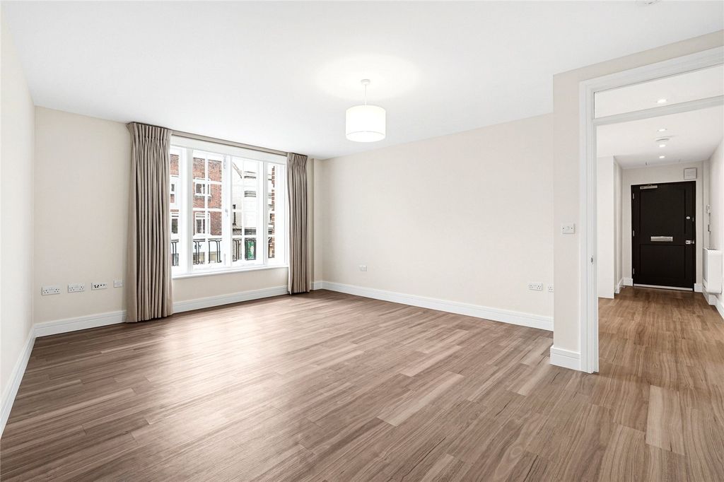 Property photo 1 of 9 Reception Room