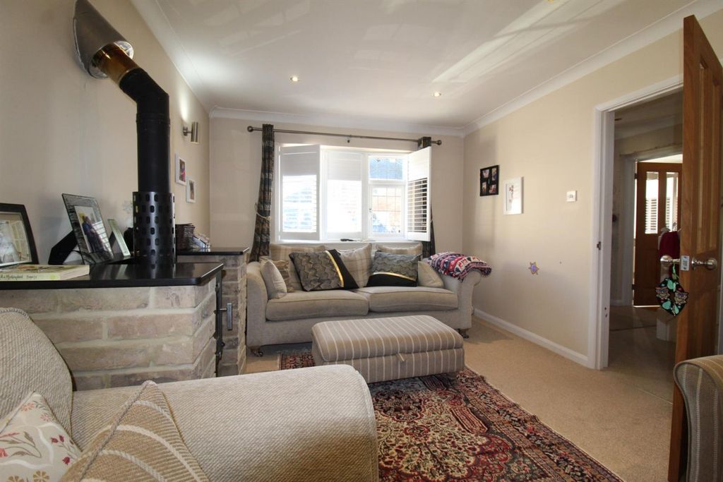 Property photo 3 of 22