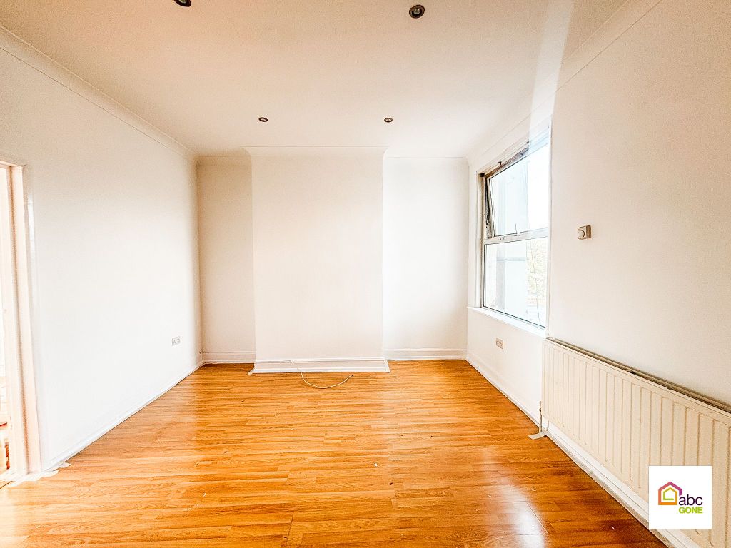 Property photo 2 of 4