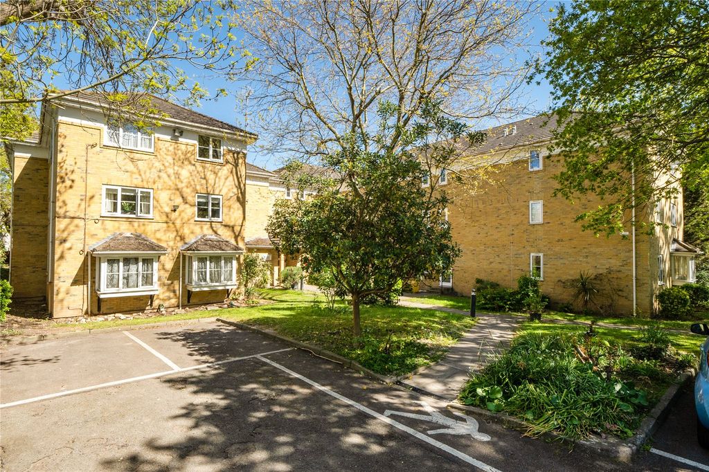 Property photo 1 of 16 Picture No. 18