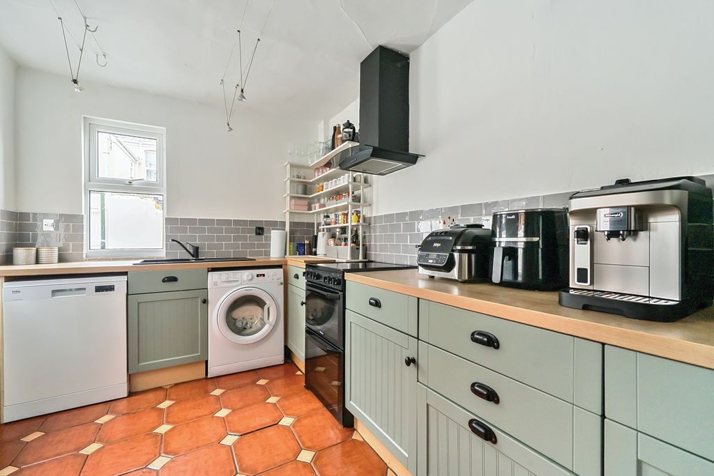 Property photo 2 of 15 1324436-2-687517Bfc9Fe4