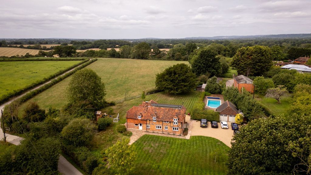 Property photo 1 of 35