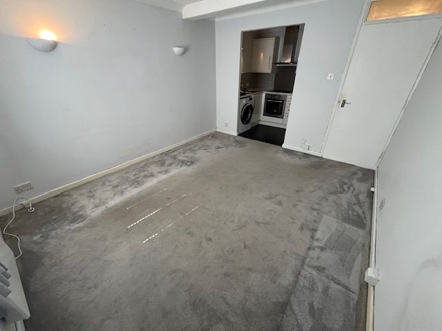 Property photo 2 of 7 Image