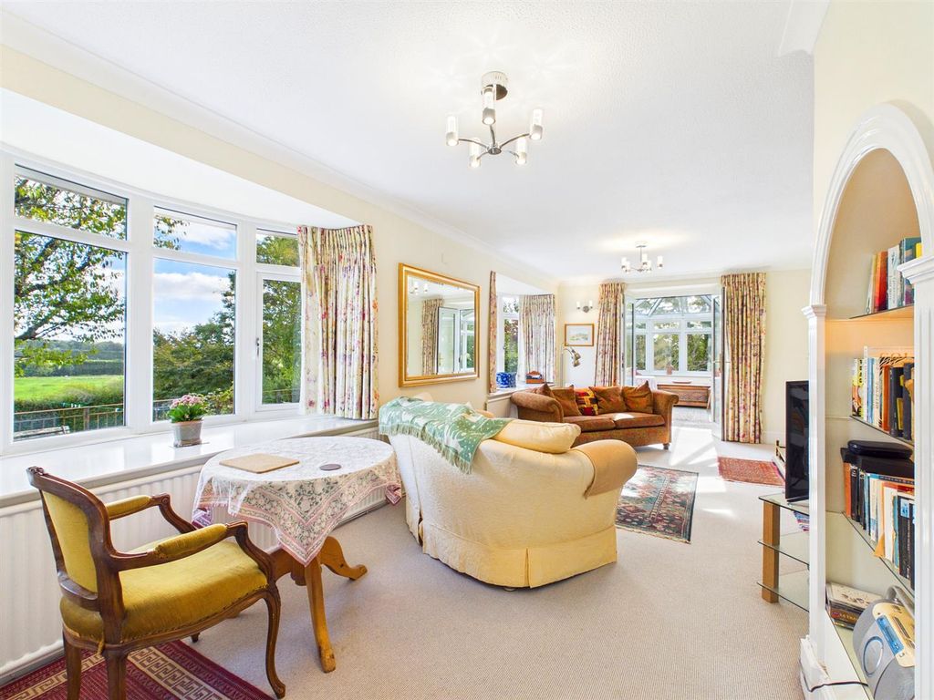 Property photo 2 of 48 Sitting Room