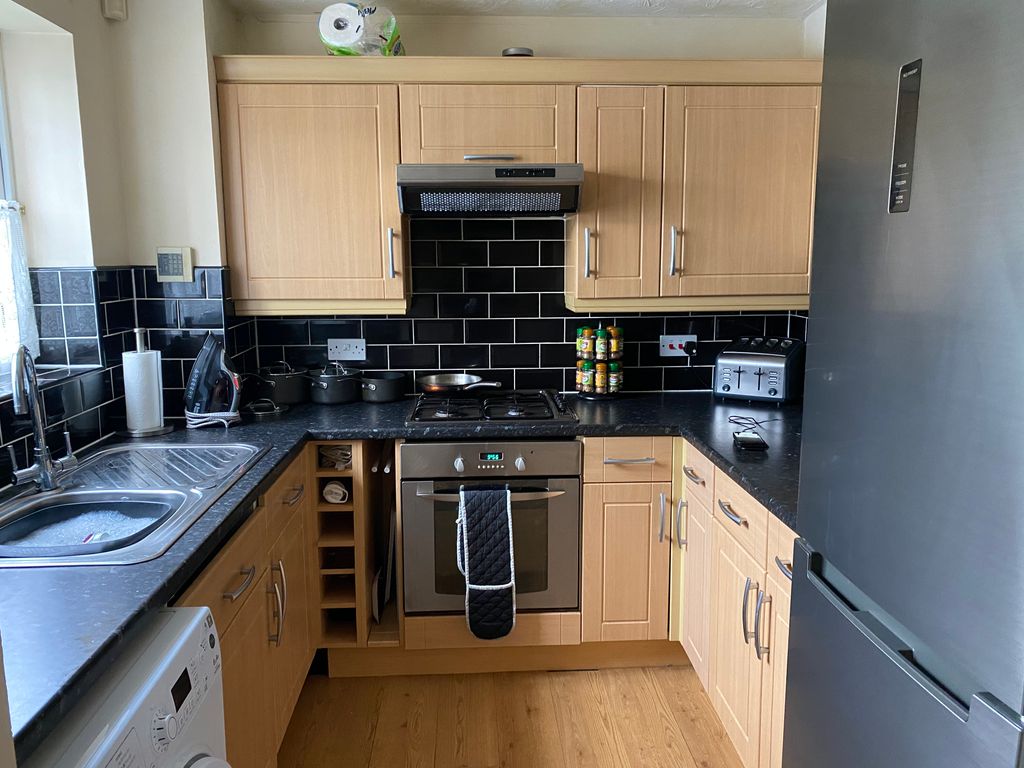 Property photo 2 of 5