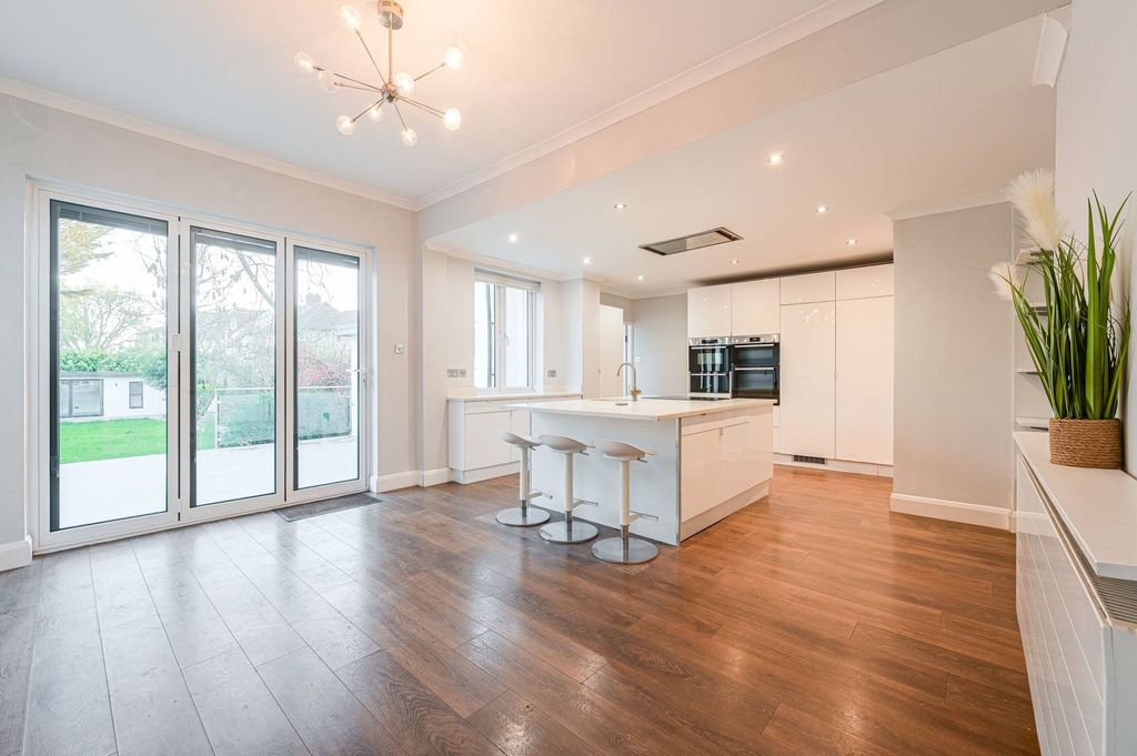 Property photo 1 of 49