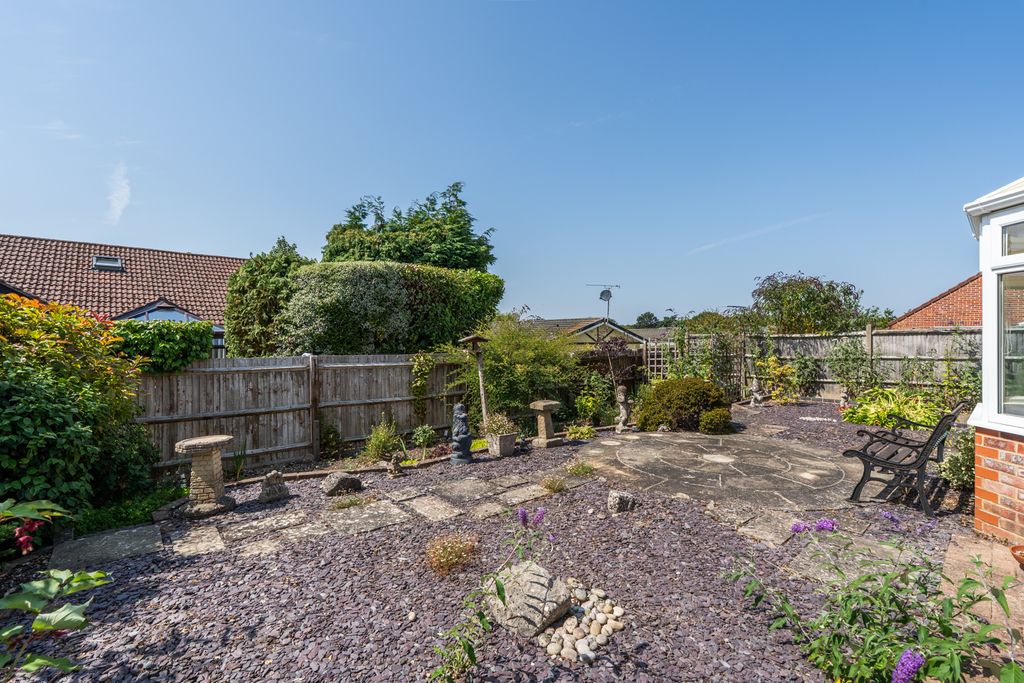 Property photo 2 of 19