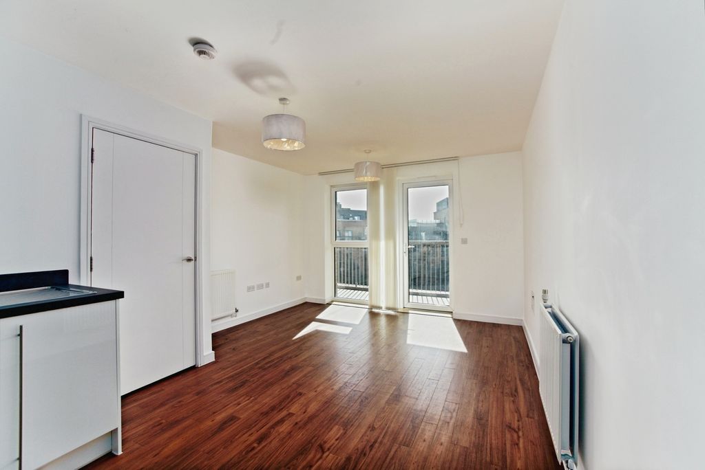 Property photo 2 of 16 Pbox-Img.Jpg