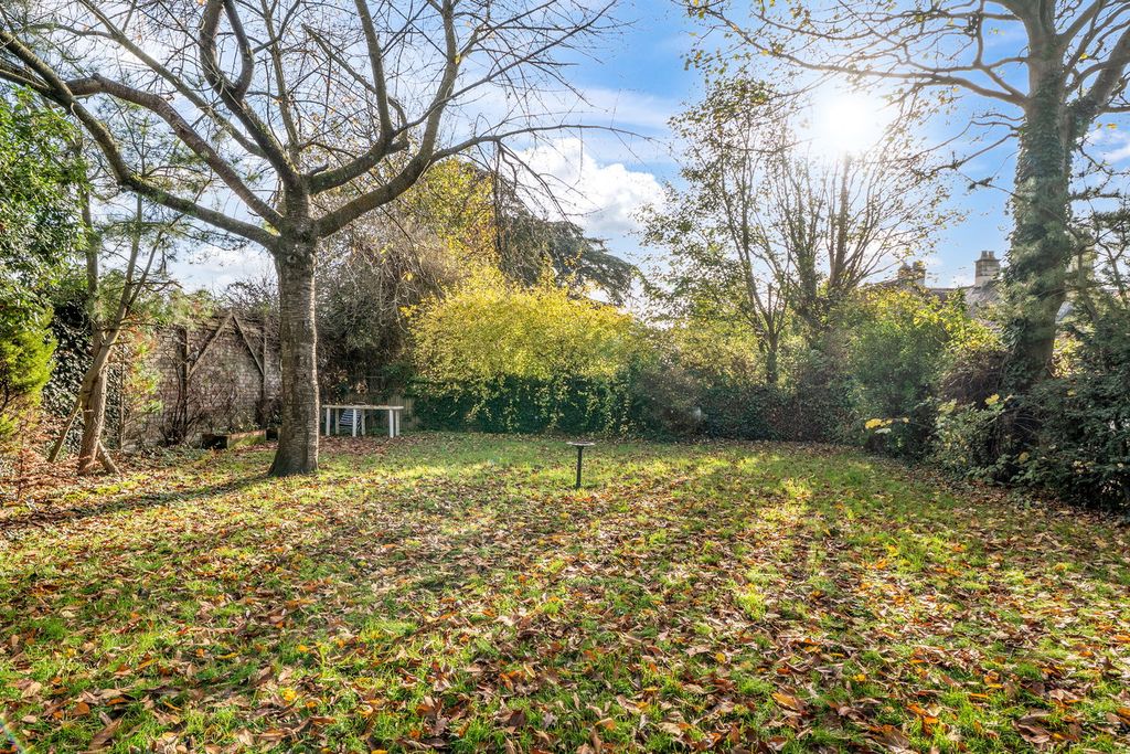 Property photo 2 of 13