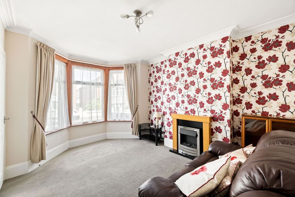 Property photo 2 of 13