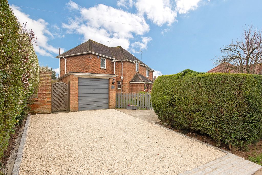 Property photo 2 of 20 4879811