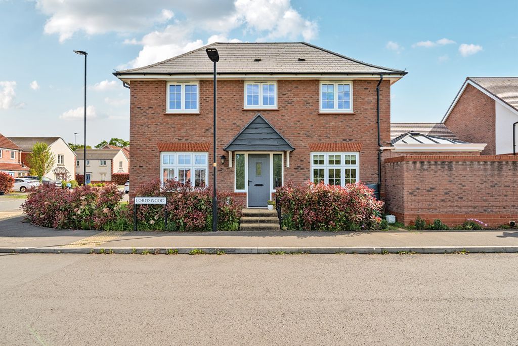 Property photo 1 of 12 12720351
