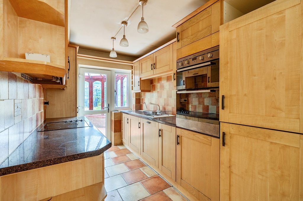 Property photo 2 of 16