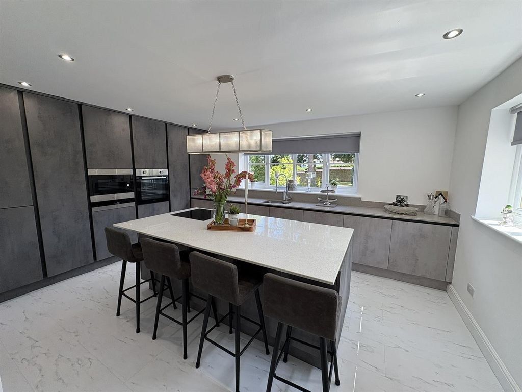 Property photo 3 of 44 Kitchen