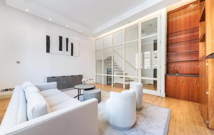 Property photo 1 of 7 4 - 19 Hyde Park Square 8 09.10.Png