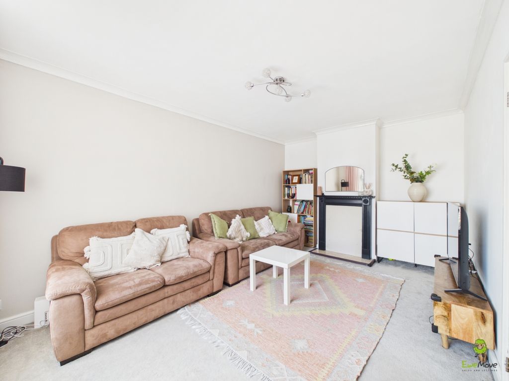 Property photo 3 of 13 Presented By Kevin At Ewemove Bexleyheath And Dart