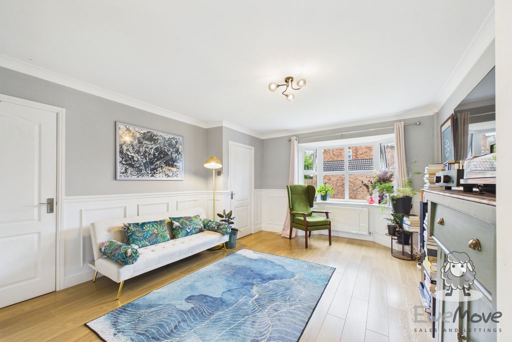 Property photo 2 of 13 14