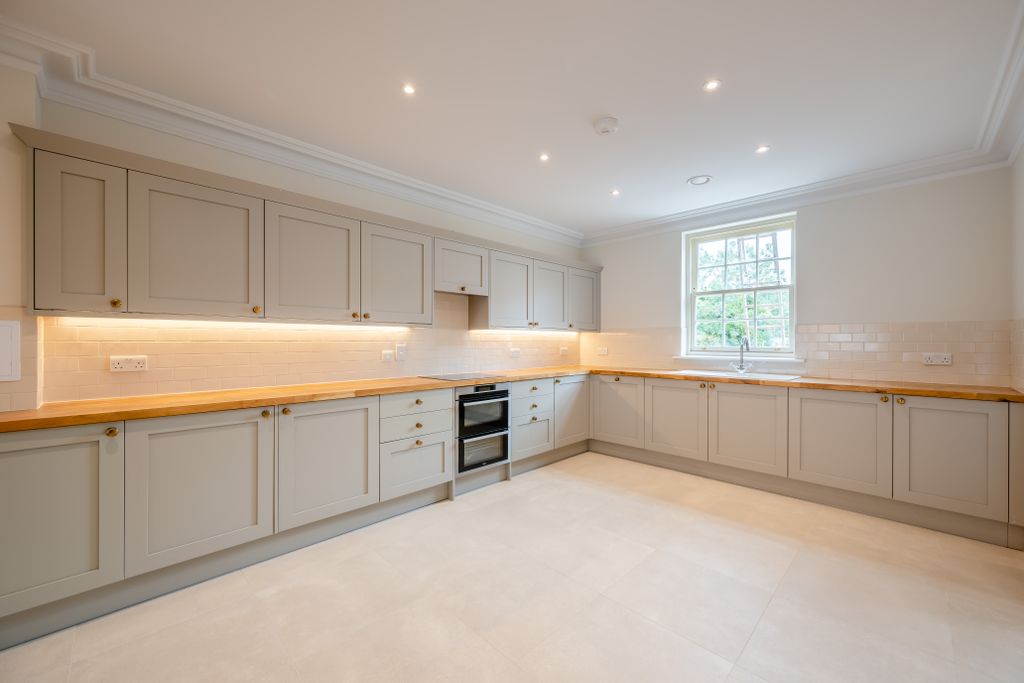 Property photo 2 of 24 8690800Interior16