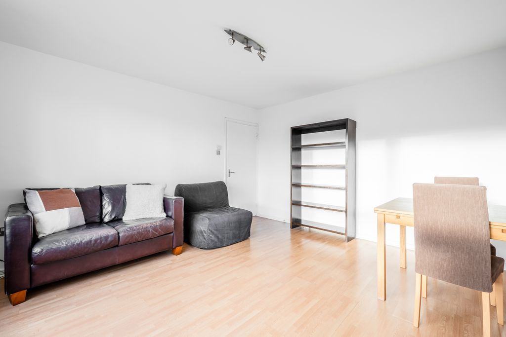 Property photo 3 of 7 3