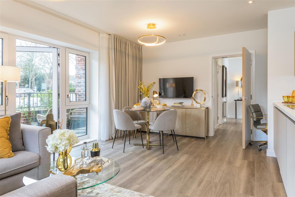 Property photo 3 of 9 8986_14_Bh_Springfieldplace_London_Bluebellhouseap