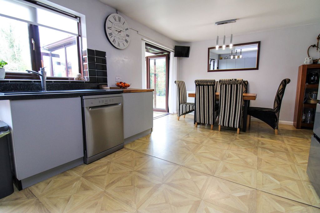 Additional image 6 of 3 bed bungalow for saleWalkerith Road, Morton, Gainsborough DN21