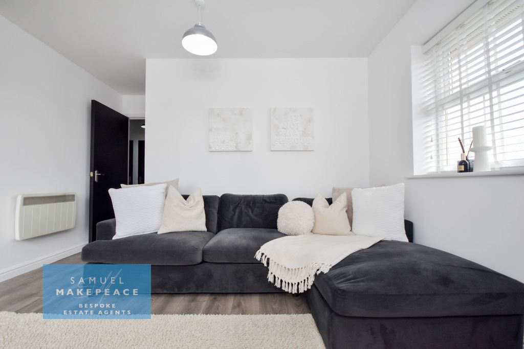 Property photo 3 of 18 Gallery