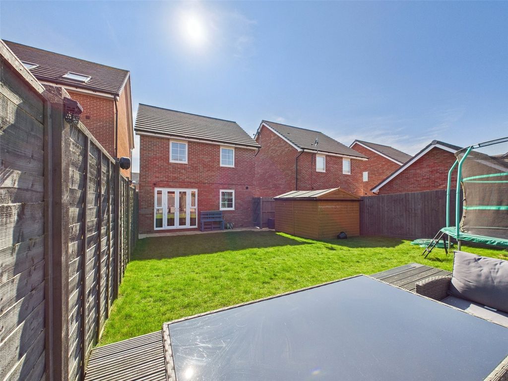 Property photo 2 of 18 Picture No. 41