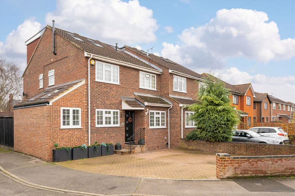 Property photo 1 of 9