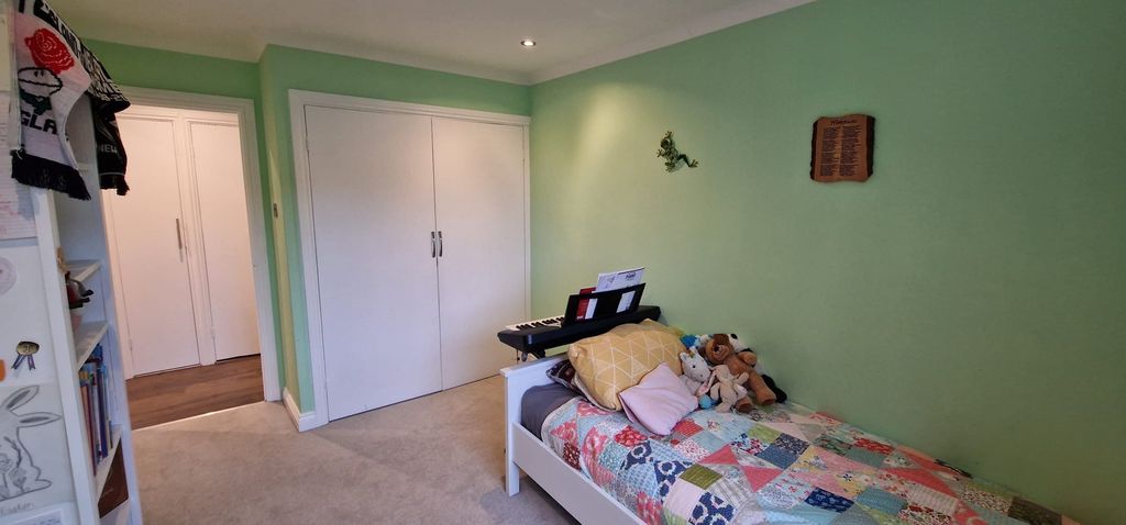 Property photo 2 of 4