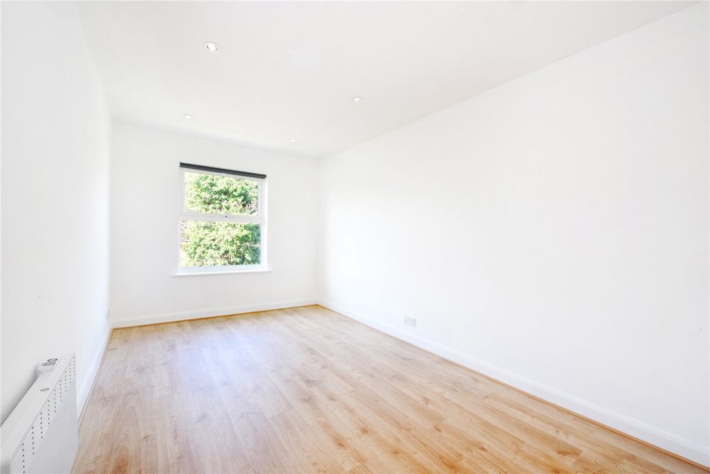 Property photo 3 of 10 Picture No. 09