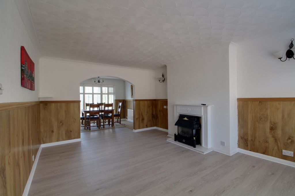 Property photo 3 of 19 Living Dining Room 1