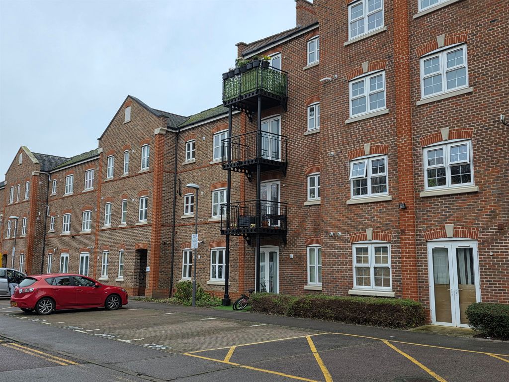 Property photo 1 of 9