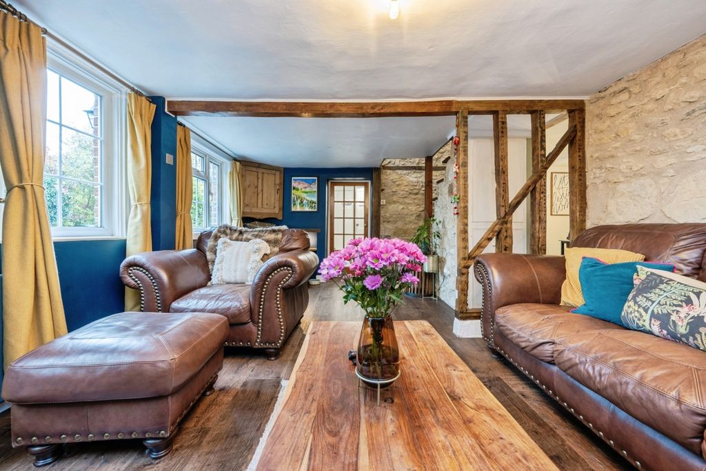 Property photo 3 of 17 Photo