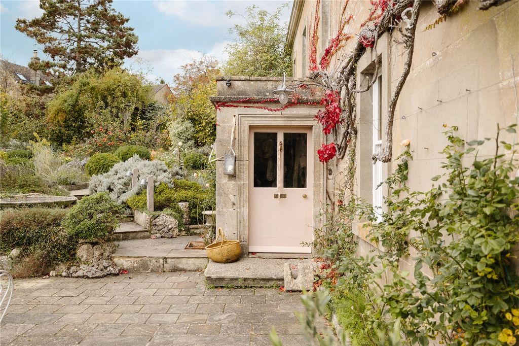 Property photo 1 of 21 Picture No. 02